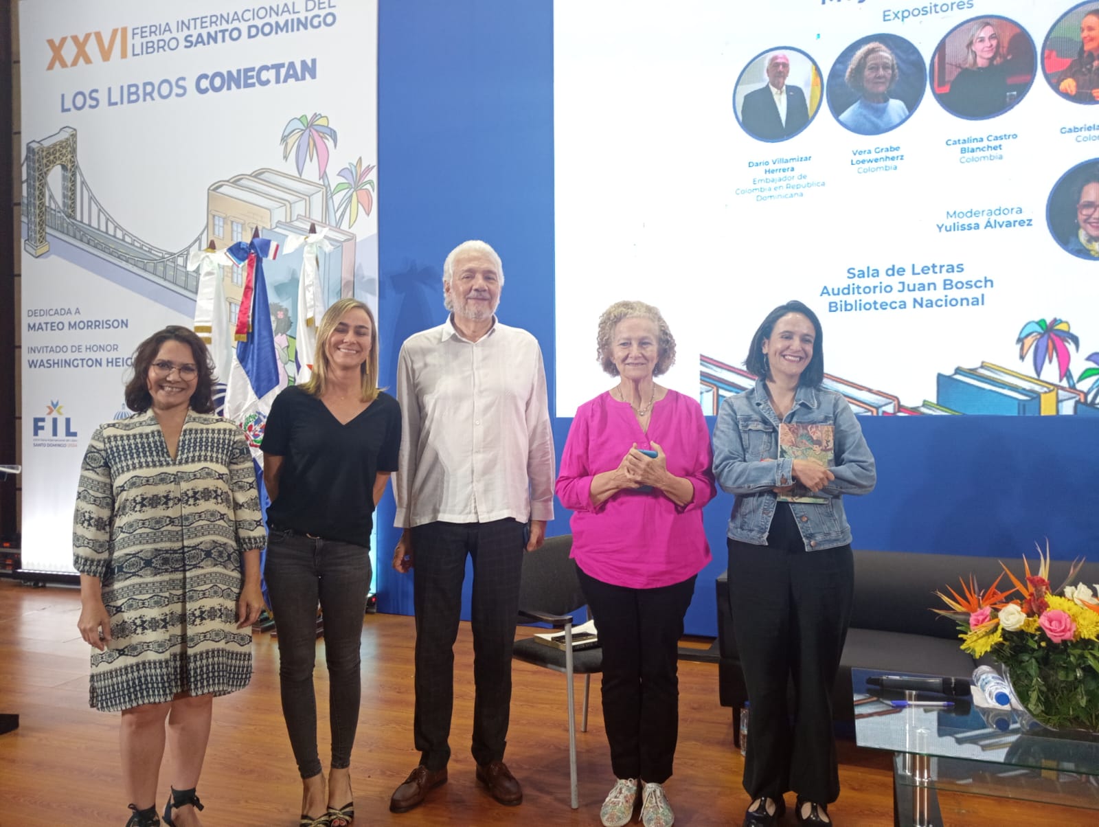 Presentación de autoras: Catalina Castro, Vera Grabe y Gabriela Pinilla en la Feria Internacional del Libro de Santo Domingo, República Dominicana