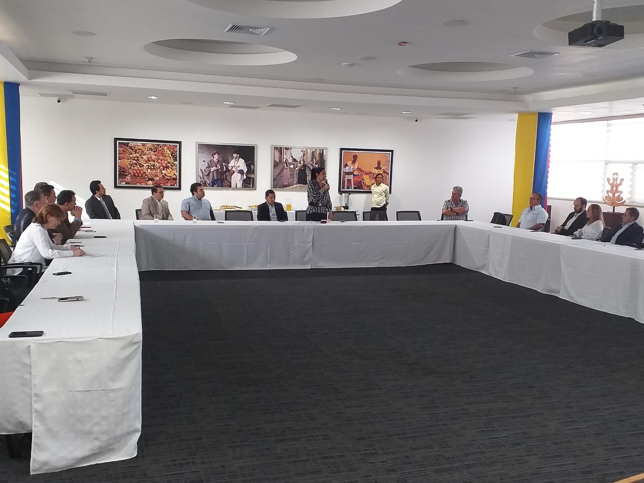 La Embajada de Colombia sostiene encuentro con empresarios colombianos en República Dominicana