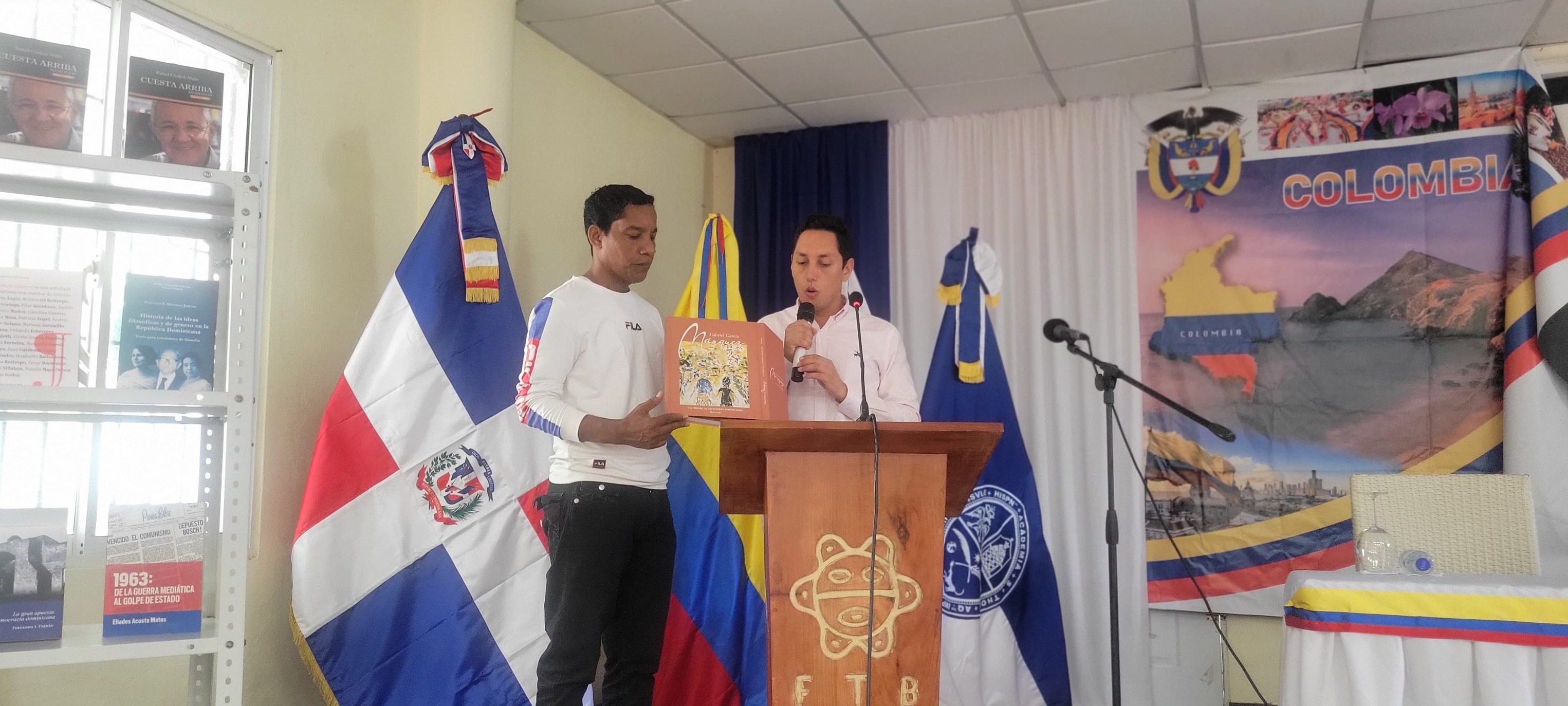 Colombia comparte gastronomía y literatura en la Feria del Libro y la Cultura de Neiba 2025
