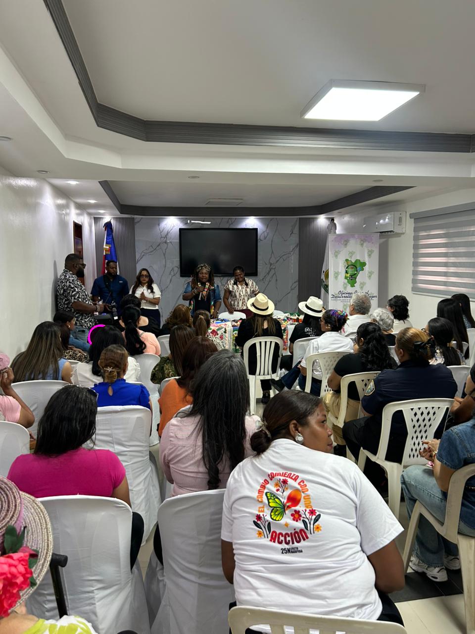 Diplomacia Cultural de Colombia promueve diálogo sobre género, memoria y paz en República Dominicana