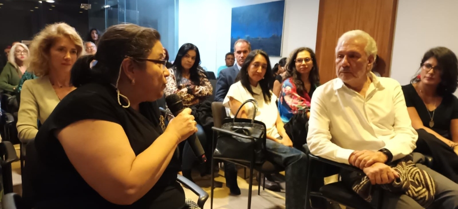 Cuando las aguas se juntan: una historia de mujeres y paz, de la documentalista colombiana Margarita Martínez
