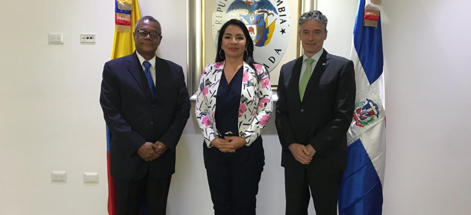 La Embajada de Colombia en República Dominicana recibió a representantes de Proindustria